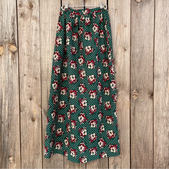 VINTAGE 1960’s two-piece Hawaiian set, women’s size small - Picture 4 of 12